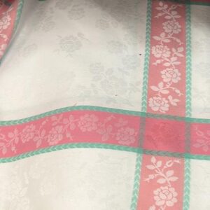 Tela Mantelería Cuadros Rosas